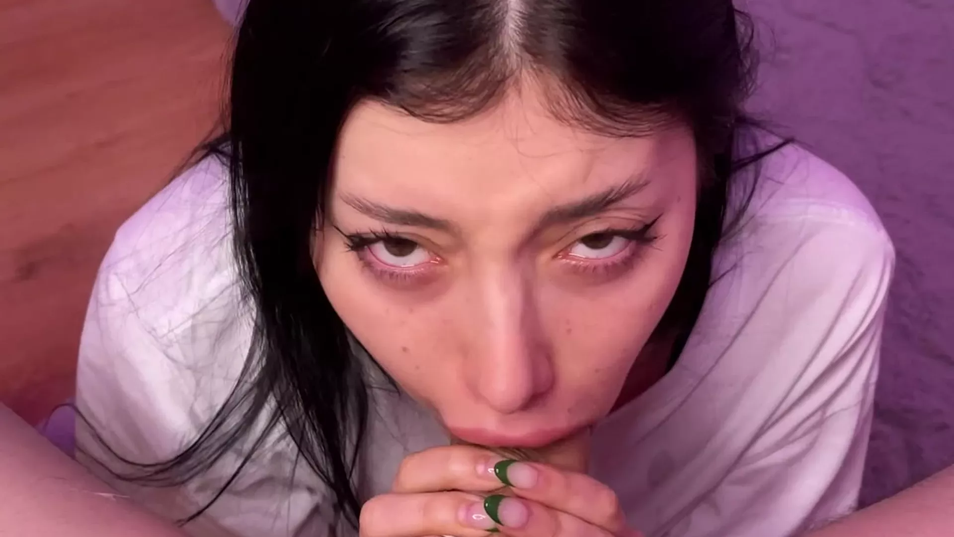 Ruth Lee how deep is that throat ???