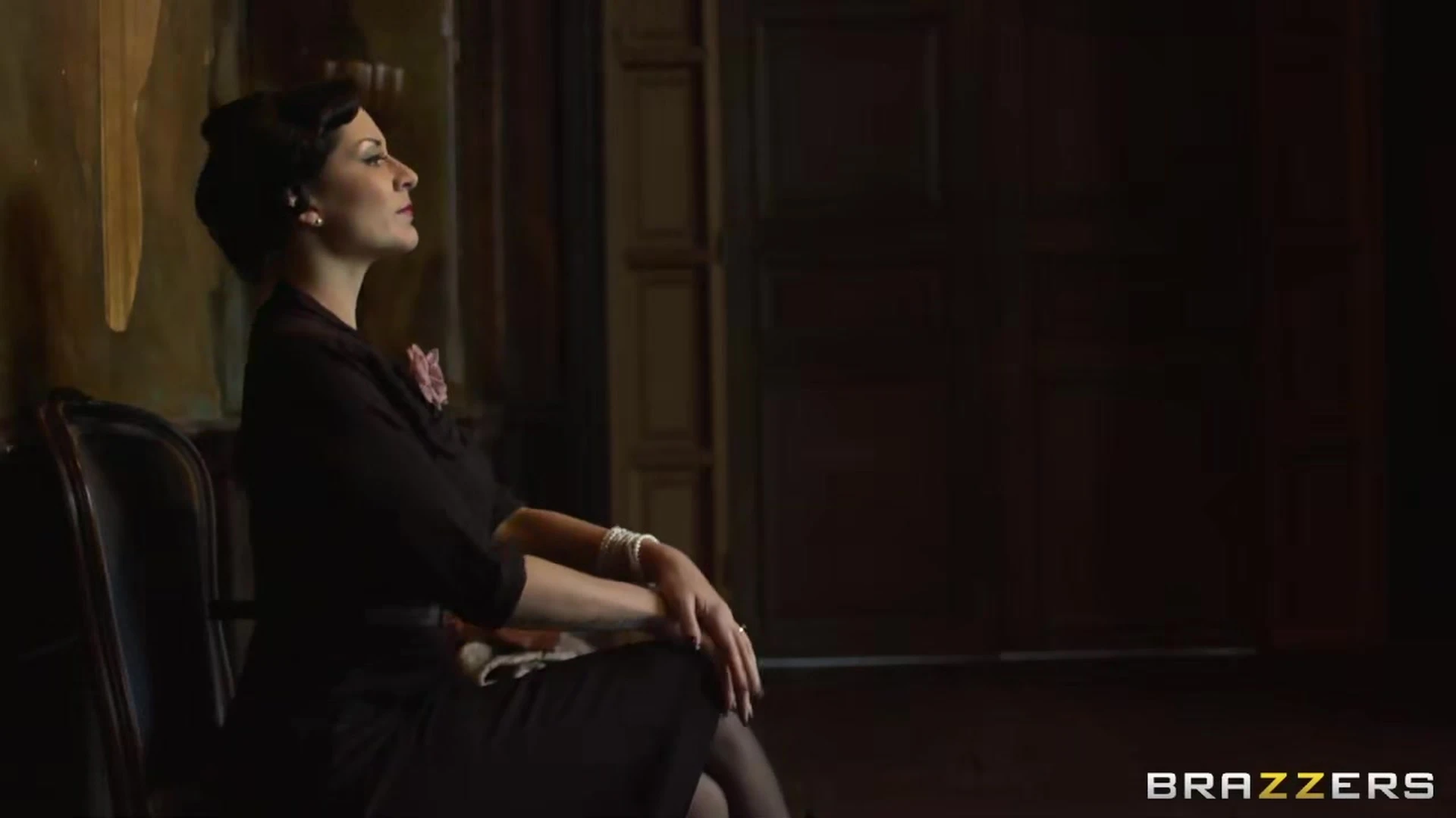 History lesson by huge cock for Jasmine Webb Sweating porn full video