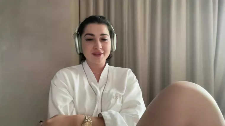 Lupuwellness flashing her naked big tits in bathrobe