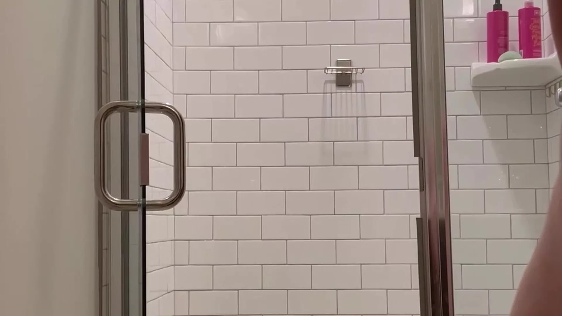 Therealegg posing in the shower