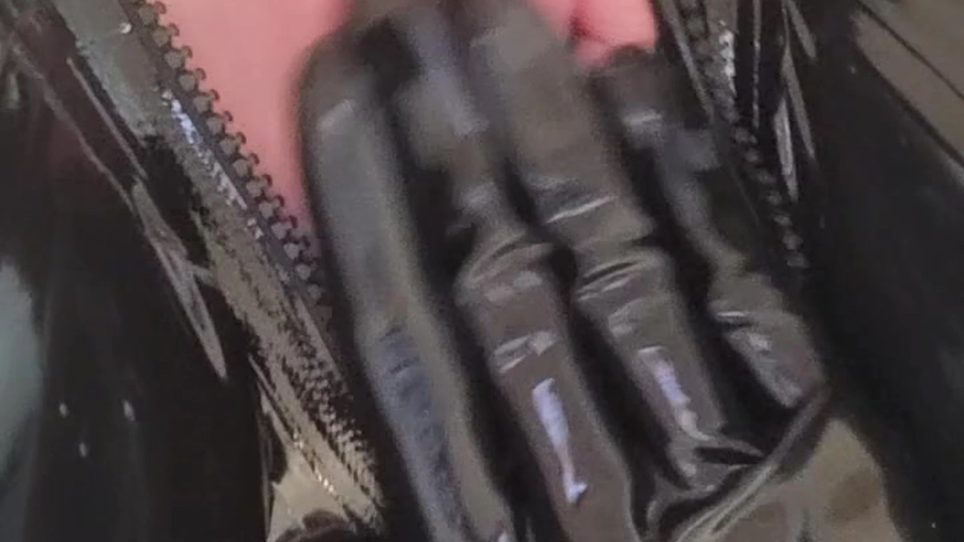 Blonde bitch in black latex – Lola Noir Naughty leak