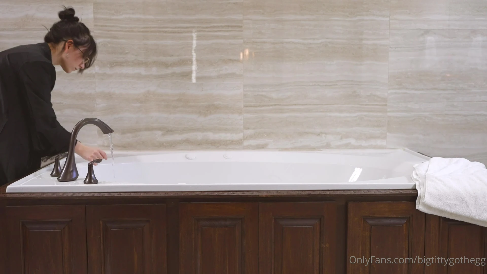 Erotic Bath time with hot Bigtittygothegg naked full video