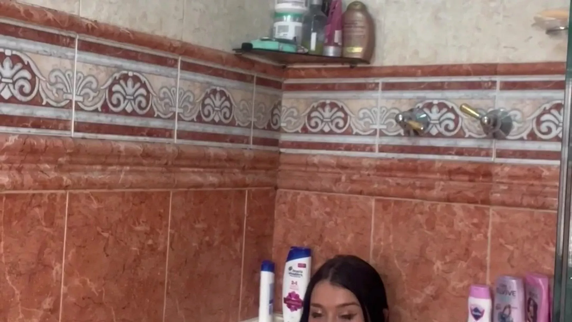 Hot Latin Marian Gomez Alone in Bath