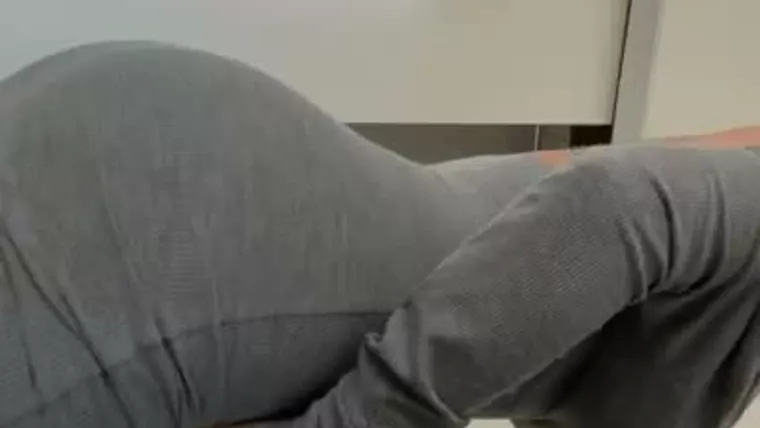 Ehcico Big Booty Tease