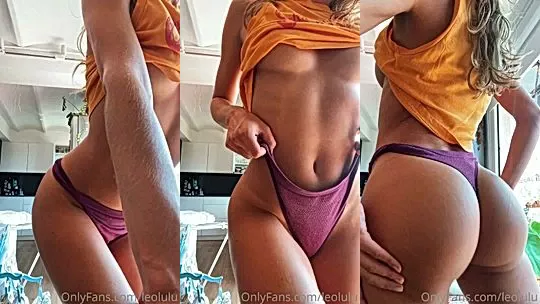 LeoLulu twerking her big naked booty by the window