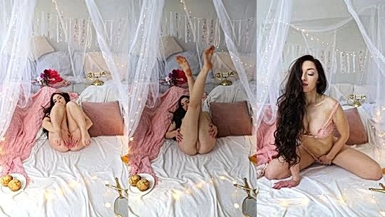Abby Opel masturbationg in bed
