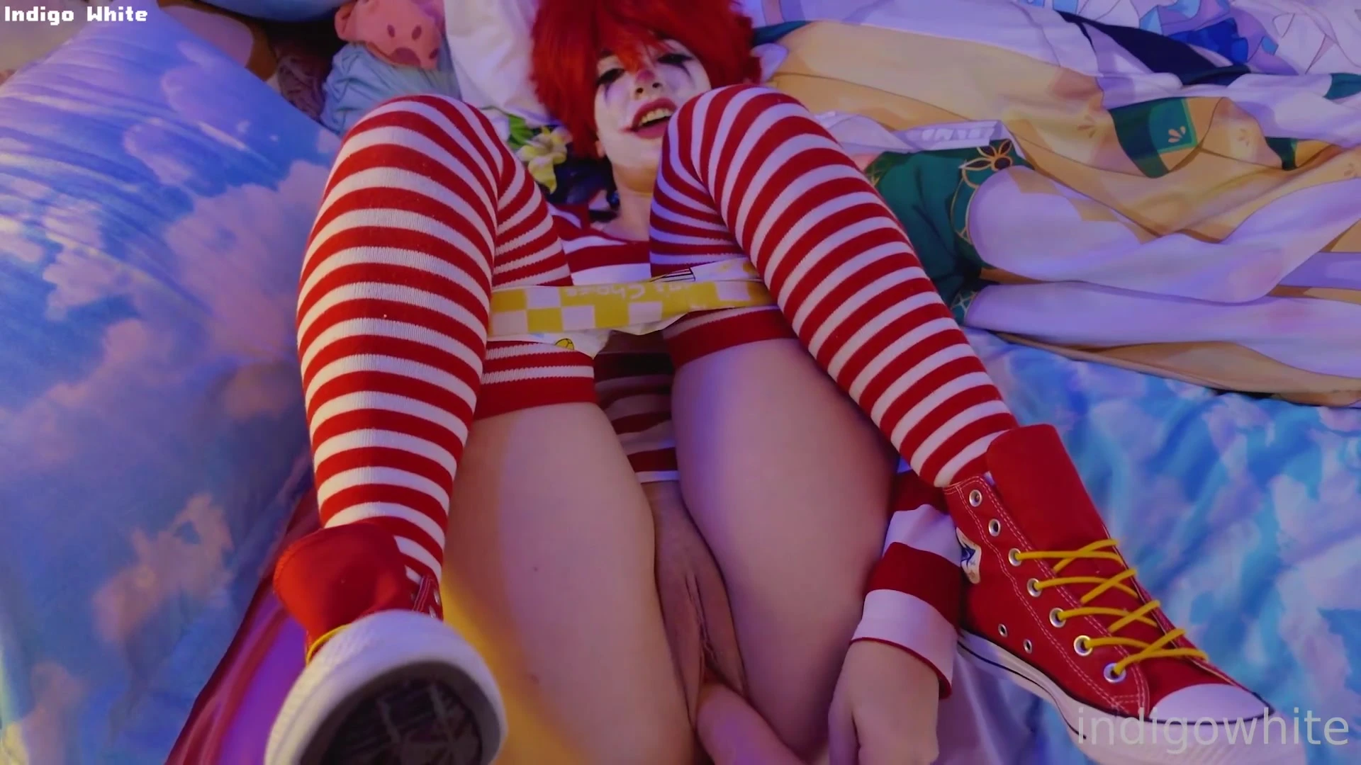 Indigowhite fucking a dildo as ronald mcdonalds
